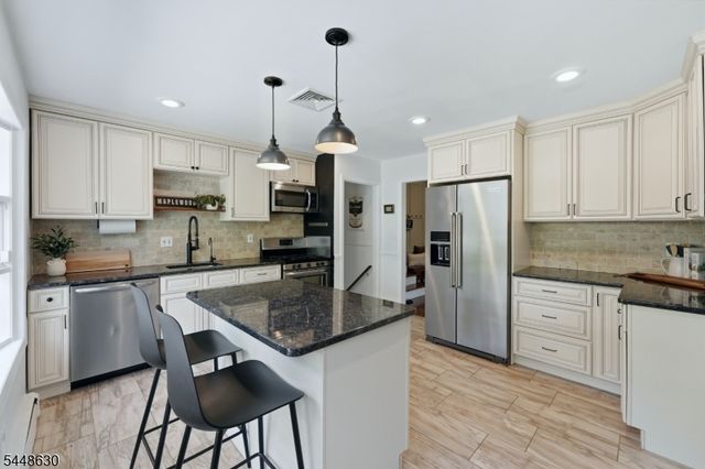 275 Wyoming Ave, Maplewood Twp., NJ 07040