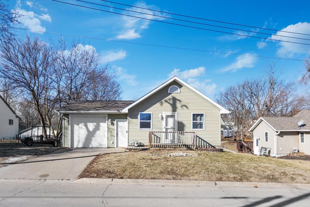 410 N 3rd Street, Knoxville, IA 50138