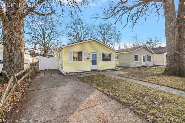 336 Kensington Avenue, Ferndale, MI 48220