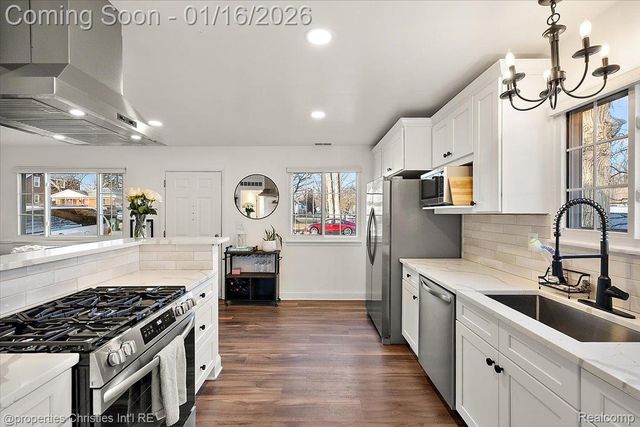 336 Kensington Avenue, Ferndale, MI 48220