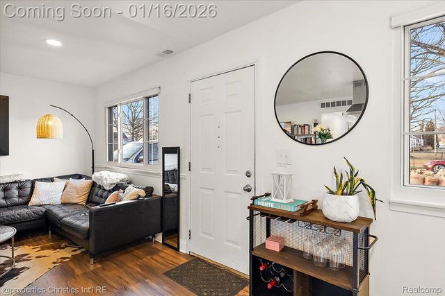 336 Kensington Avenue, Ferndale, MI 48220