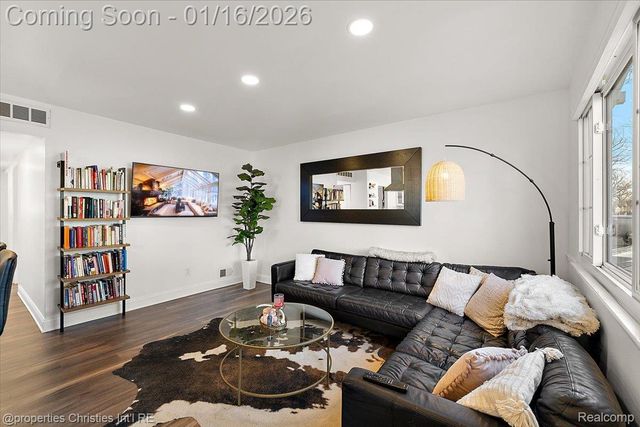 336 Kensington Avenue, Ferndale, MI 48220