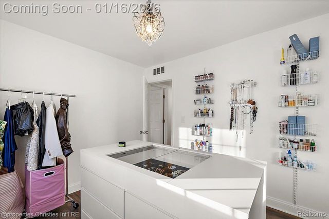 336 Kensington Avenue, Ferndale, MI 48220