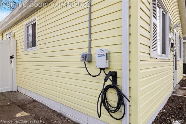 336 Kensington Avenue, Ferndale, MI 48220