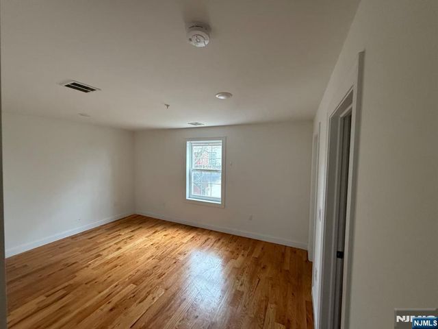 420 18th Avenue, Newark, NJ 07108