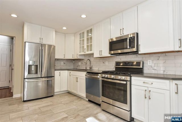 5 Hansen Place, Wayne, NJ 07470