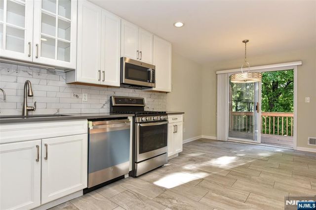 5 Hansen Place, Wayne, NJ 07470