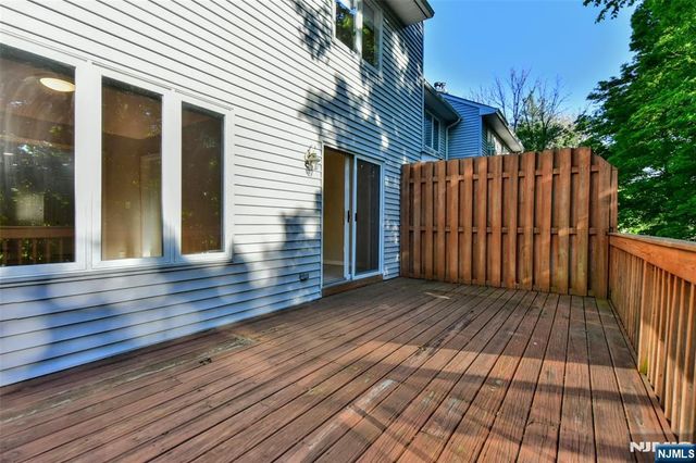 5 Hansen Place, Wayne, NJ 07470