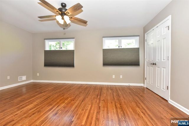 5 Hansen Place, Wayne, NJ 07470
