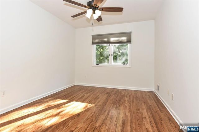 5 Hansen Place, Wayne, NJ 07470