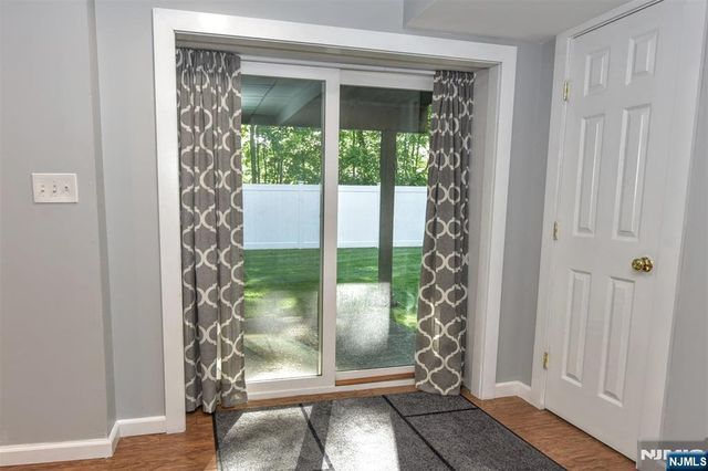 5 Hansen Place, Wayne, NJ 07470