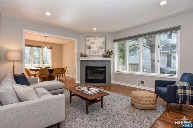 5 Hansen Place, Wayne, NJ 07470