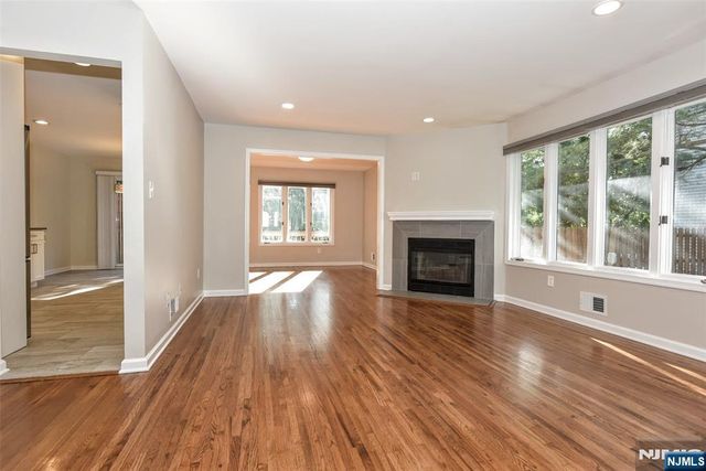 5 Hansen Place, Wayne, NJ 07470