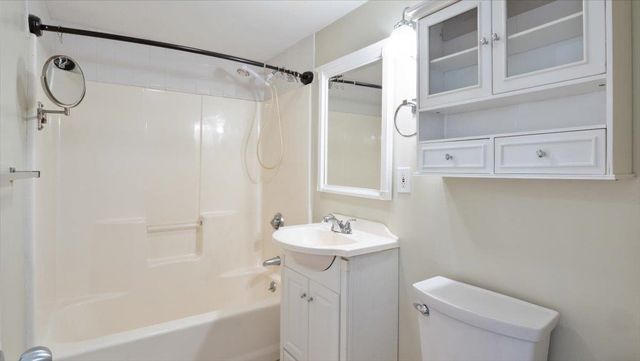 7 Westerdale Avenue, Salem, NH 03079