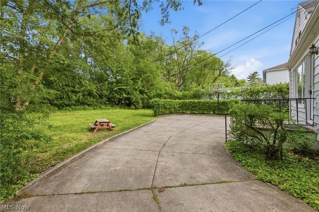 2673 Belvoir Boulevard, Shaker Heights, OH 44122
