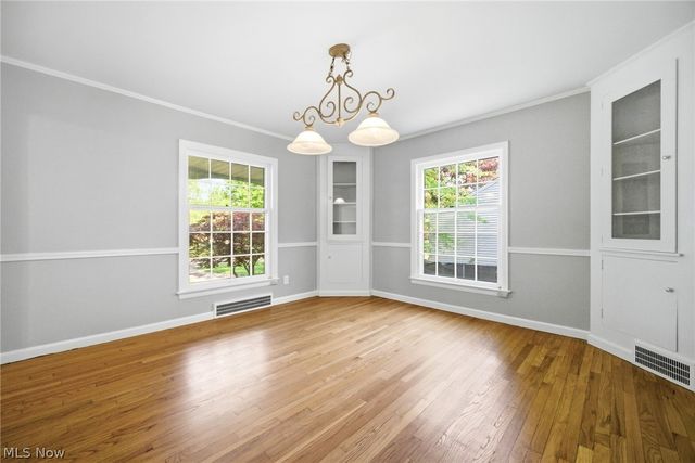 2673 Belvoir Boulevard, Shaker Heights, OH 44122