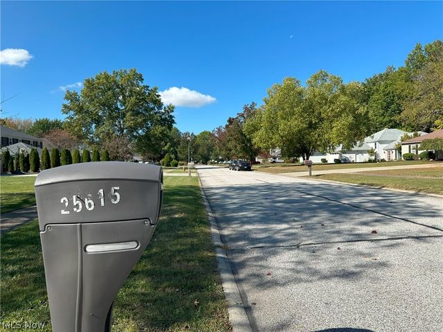 25615 Hidden Acres Drive, Westlake, OH 44145