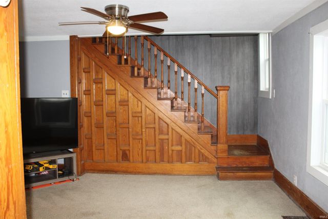 215 E Keyser St, Garrett, IN 46738