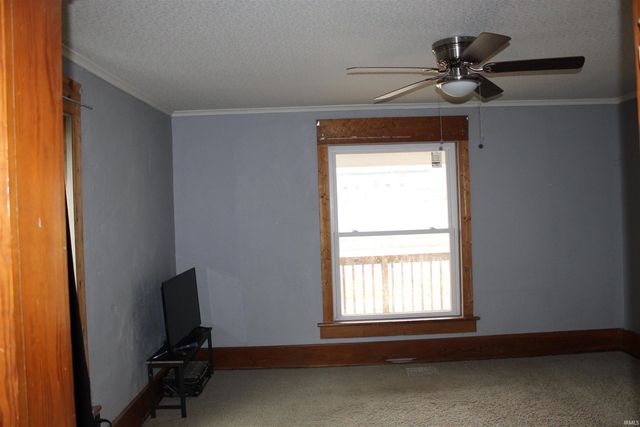 215 E Keyser St, Garrett, IN 46738