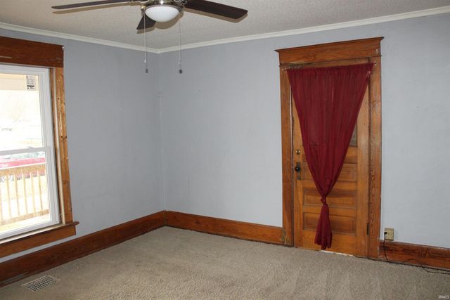 215 E Keyser St, Garrett, IN 46738