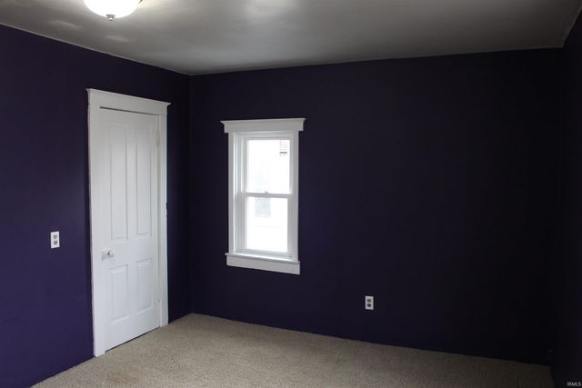 215 E Keyser St, Garrett, IN 46738