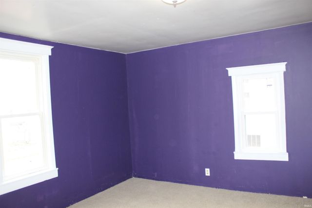 215 E Keyser St, Garrett, IN 46738