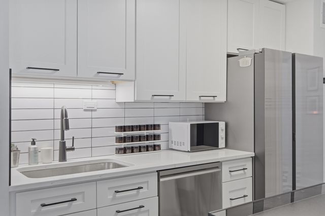 2626 N Lakeview Avenue 2601, Chicago, IL 60614