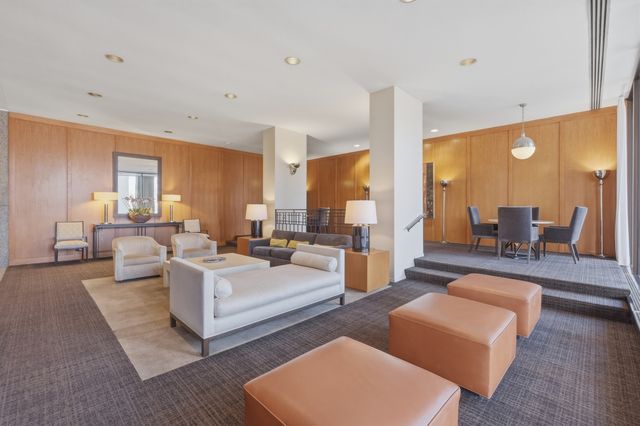 2626 N Lakeview Avenue 2601, Chicago, IL 60614