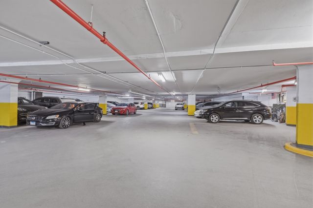 2626 N Lakeview Avenue 2601, Chicago, IL 60614