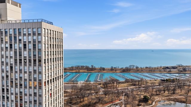 2626 N Lakeview Avenue 2601, Chicago, IL 60614