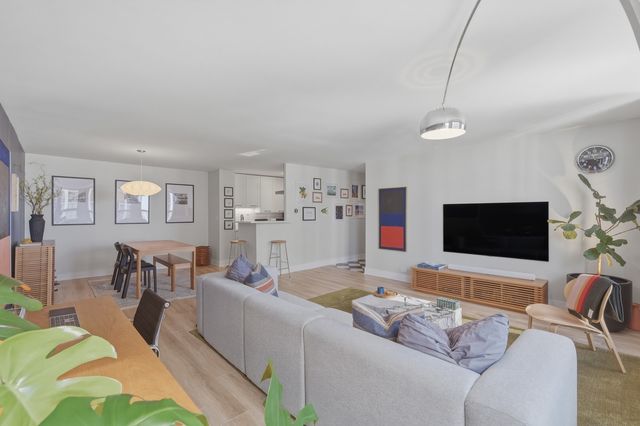 2626 N Lakeview Avenue 2601, Chicago, IL 60614