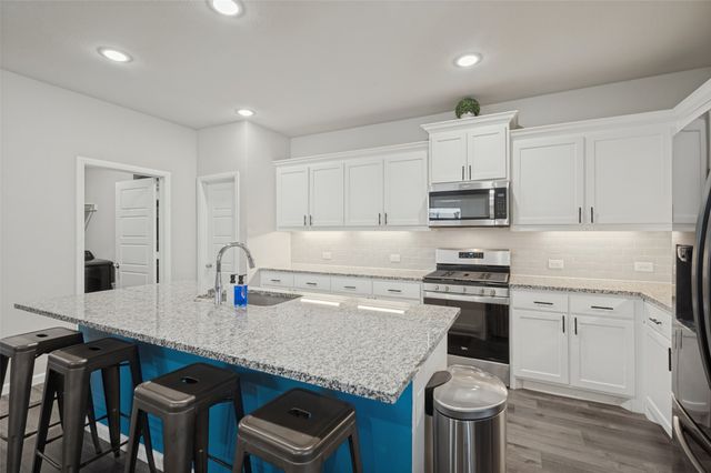 632 Cherry Hills Road, Red Oak, TX 75154
