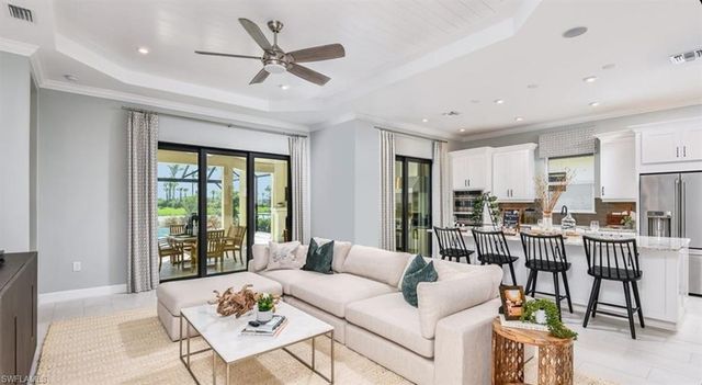 15820 Derna ST, Naples, FL 34114