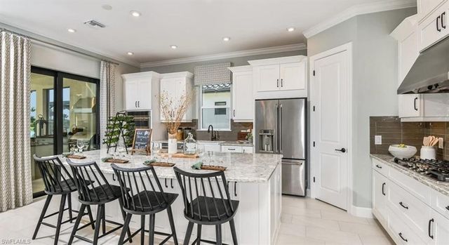 15820 Derna ST, Naples, FL 34114