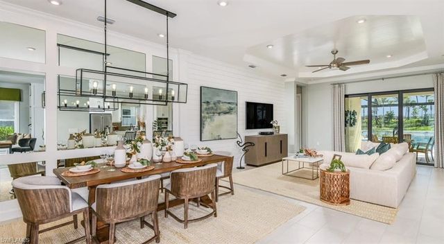 15820 Derna ST, Naples, FL 34114