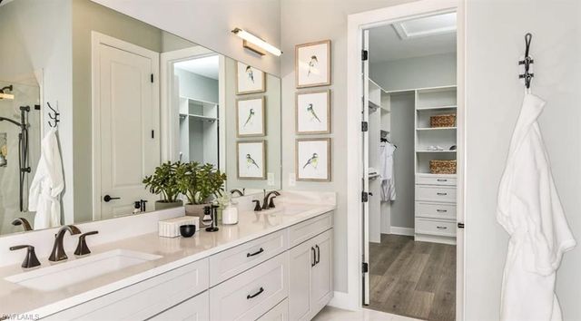 15820 Derna ST, Naples, FL 34114