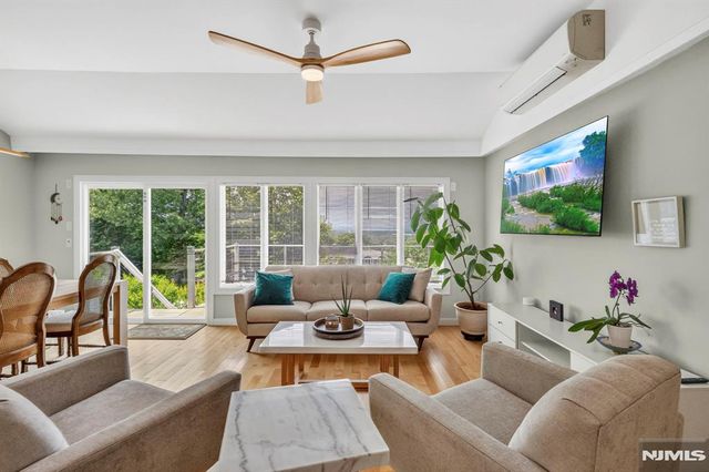 57 Hemlock Road, Little Falls, NJ 07424