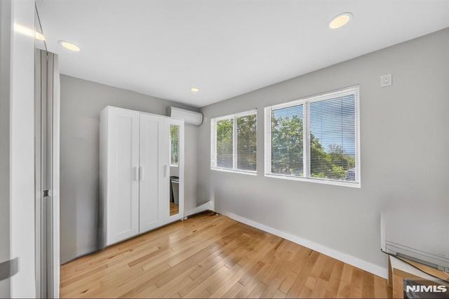 57 Hemlock Road, Little Falls, NJ 07424