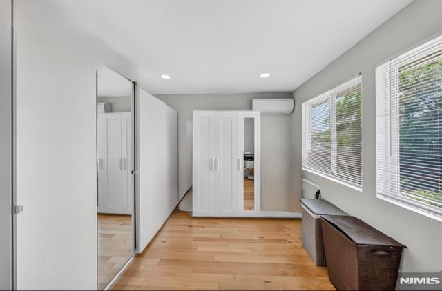 57 Hemlock Road, Little Falls, NJ 07424