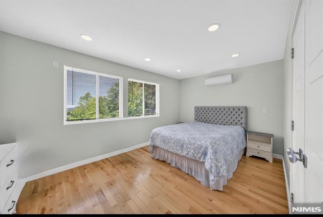57 Hemlock Road, Little Falls, NJ 07424