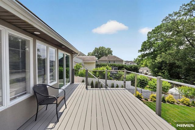 57 Hemlock Road, Little Falls, NJ 07424
