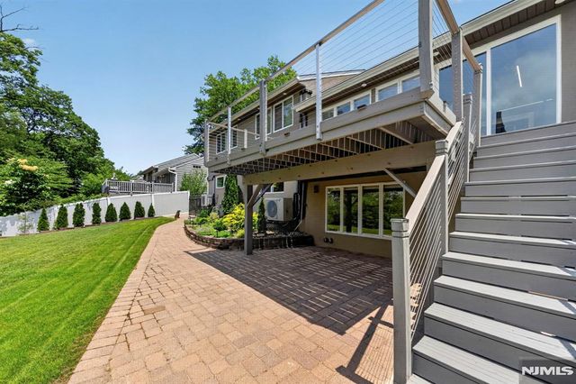 57 Hemlock Road, Little Falls, NJ 07424