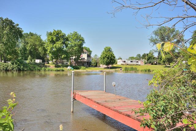 19014 W Linnie Lac PLACE, New Berlin, WI 53146
