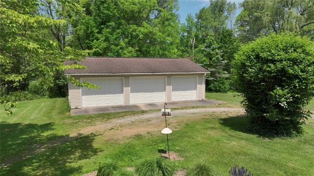 7461 DAGGETT Road, Girard, PA 16417