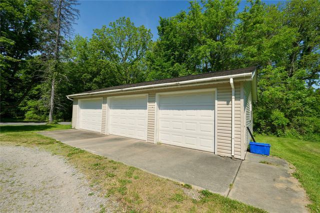 7461 DAGGETT Road, Girard, PA 16417