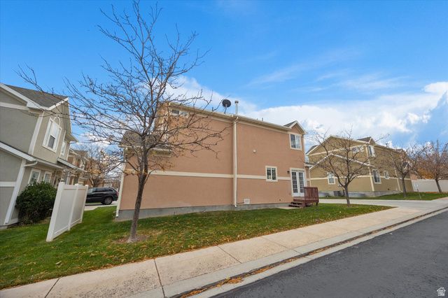 6777 S GREVILLEA LN, West Jordan, UT 84081