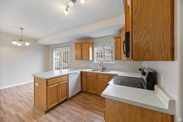 6777 S GREVILLEA LN, West Jordan, UT 84081