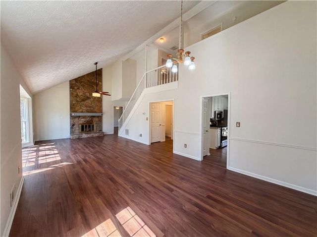 460 Hillsdale Drive, Fayetteville, GA 30214