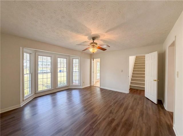 460 Hillsdale Drive, Fayetteville, GA 30214