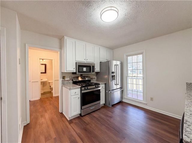 460 Hillsdale Drive, Fayetteville, GA 30214